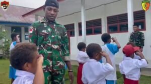 Satgas RI–PNG Yonif 763/SBA Latih PBB Siswa SD dan PAUD di Kampung Konja