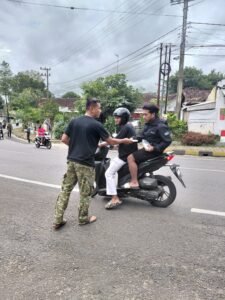 TEMPE ABY Bersinergi dengan Provost Brigif 9/DY/2 Kostrad Bagikan Sedekah jumat yang kaya protein di Bulan Suci Ramadhan 1447 H