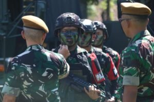 KUNJUNGAN KERJA DANPUSSENARMED TNI AD BESERTA IBU KE YONARMED 8/UDDHATA YUDHA JEMBER